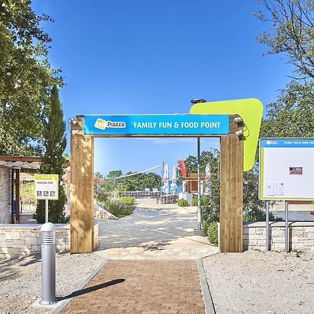 Happy Camp Mobile Homes In Camping Park Umag Karigador Bagian luar foto