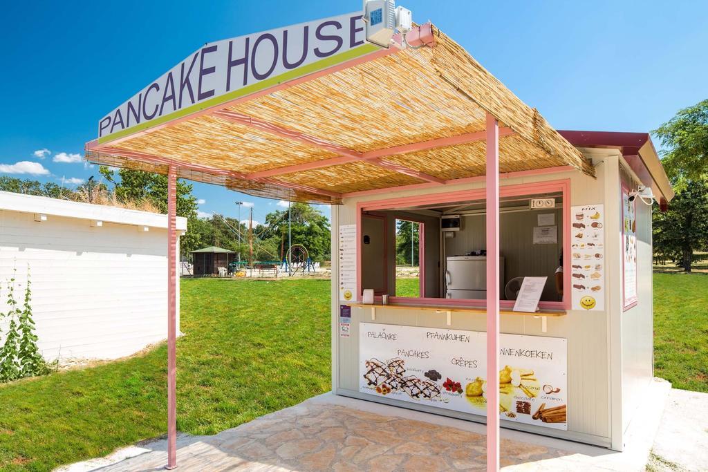 Happy Camp Mobile Homes In Camping Park Umag Karigador Bagian luar foto