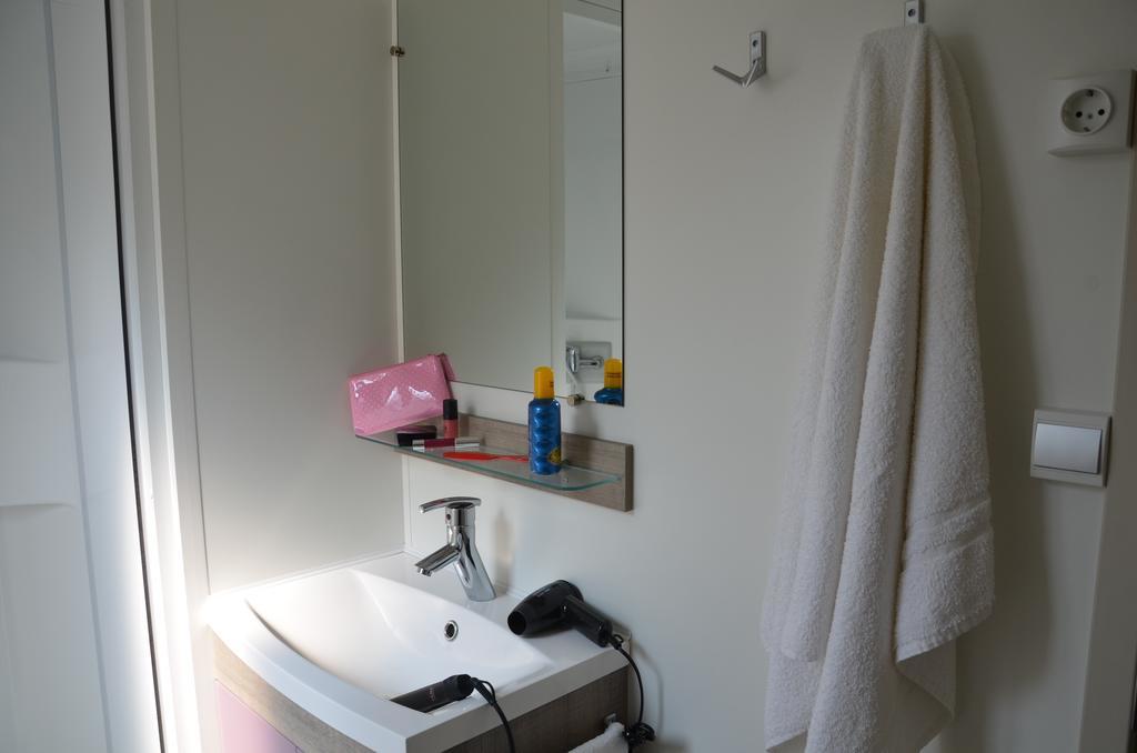 Happy Camp Mobile Homes In Camping Park Umag Karigador Bagian luar foto